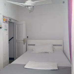 https://hostel-bellavista-playa-malaga.1costadelsol.com